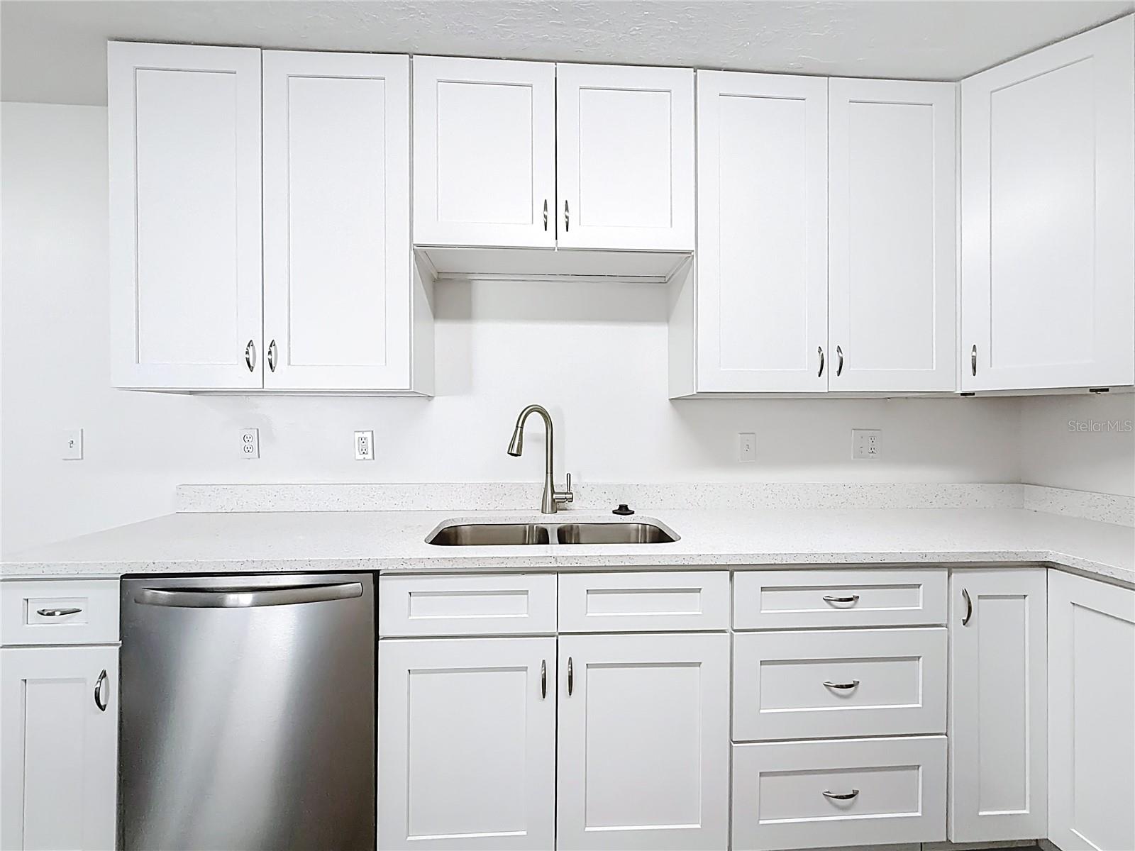 Image 9 of 26 For 819 Helmsman Way