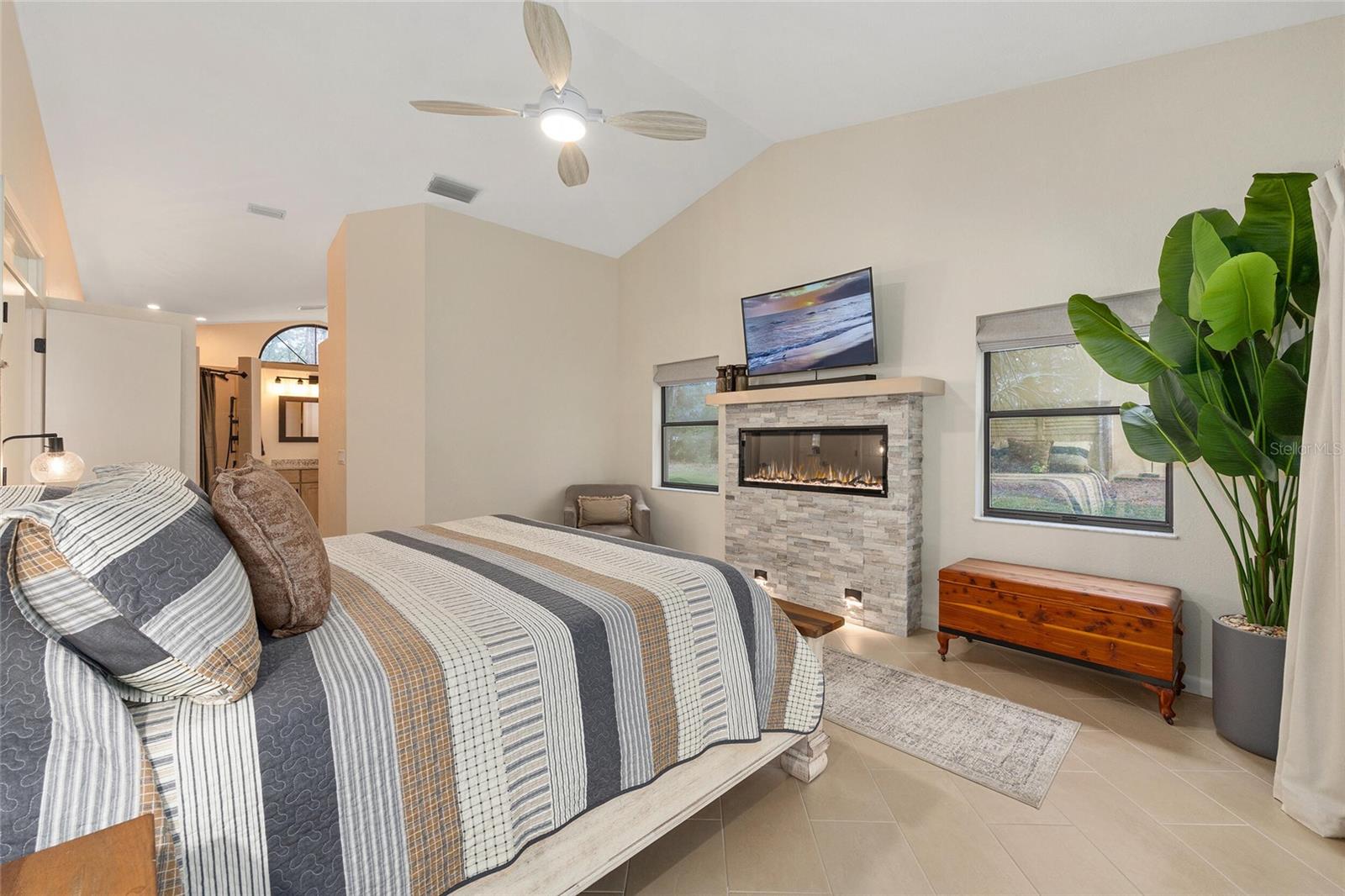 Listing photo id 9 for 19349 90th Lane Road