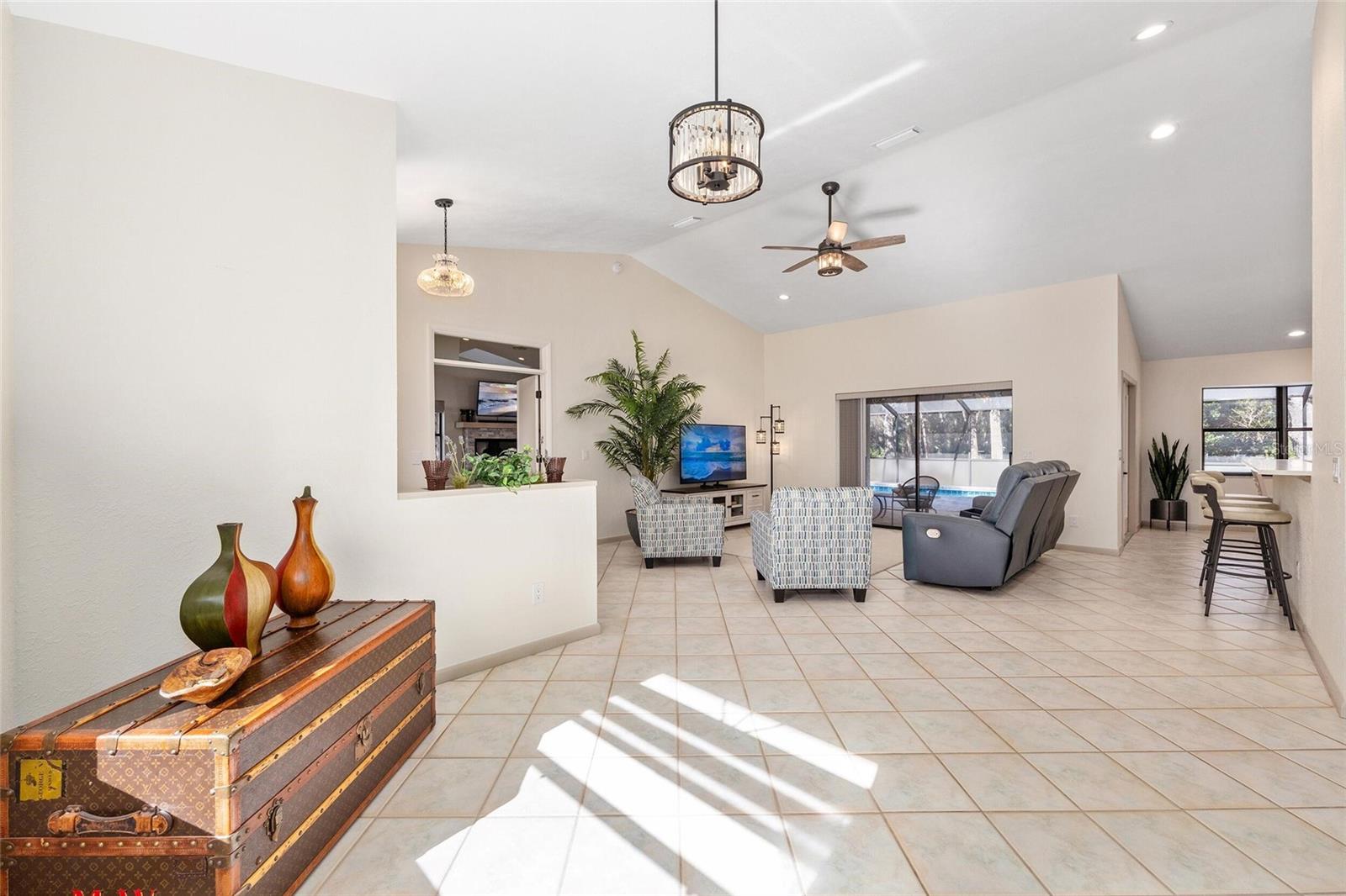 Listing photo id 15 for 19349 90th Lane Road