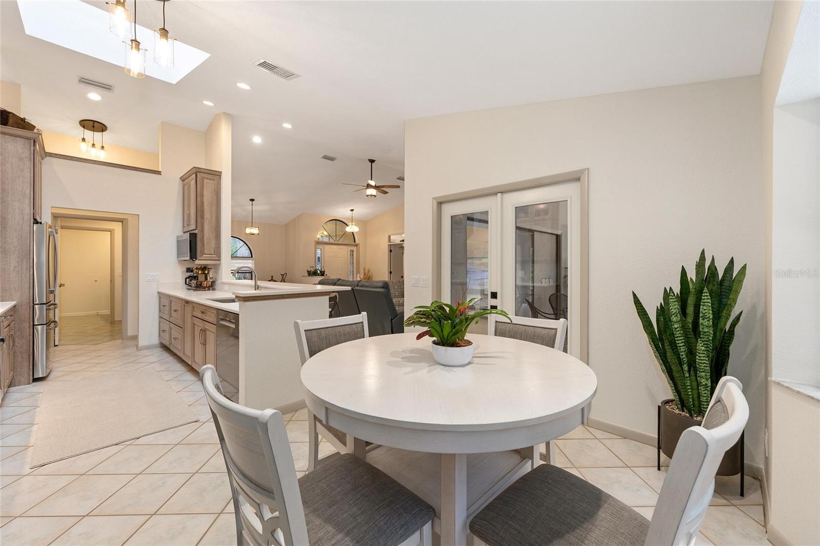 Listing photo id 23 for 19349 90th Lane Road