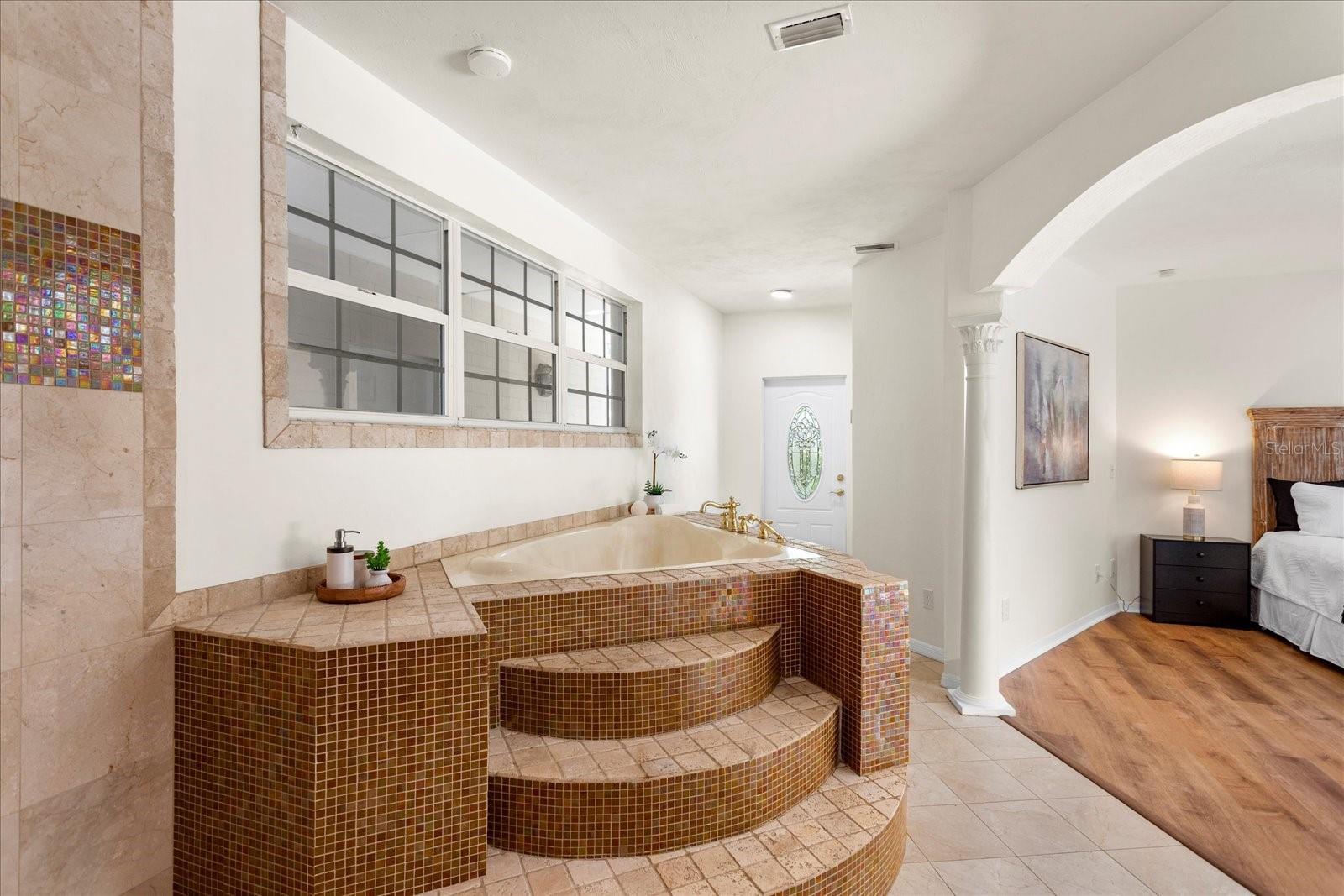 Image 31 of 50 For 105 John Anderson Drive