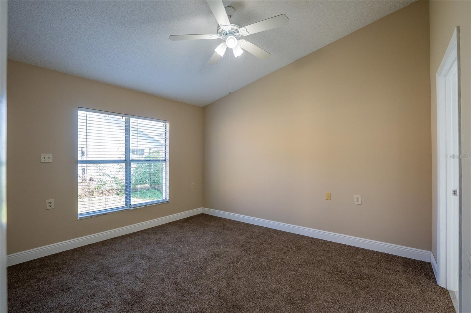 Image 11 of 16 For 1025 Clovercrest Road