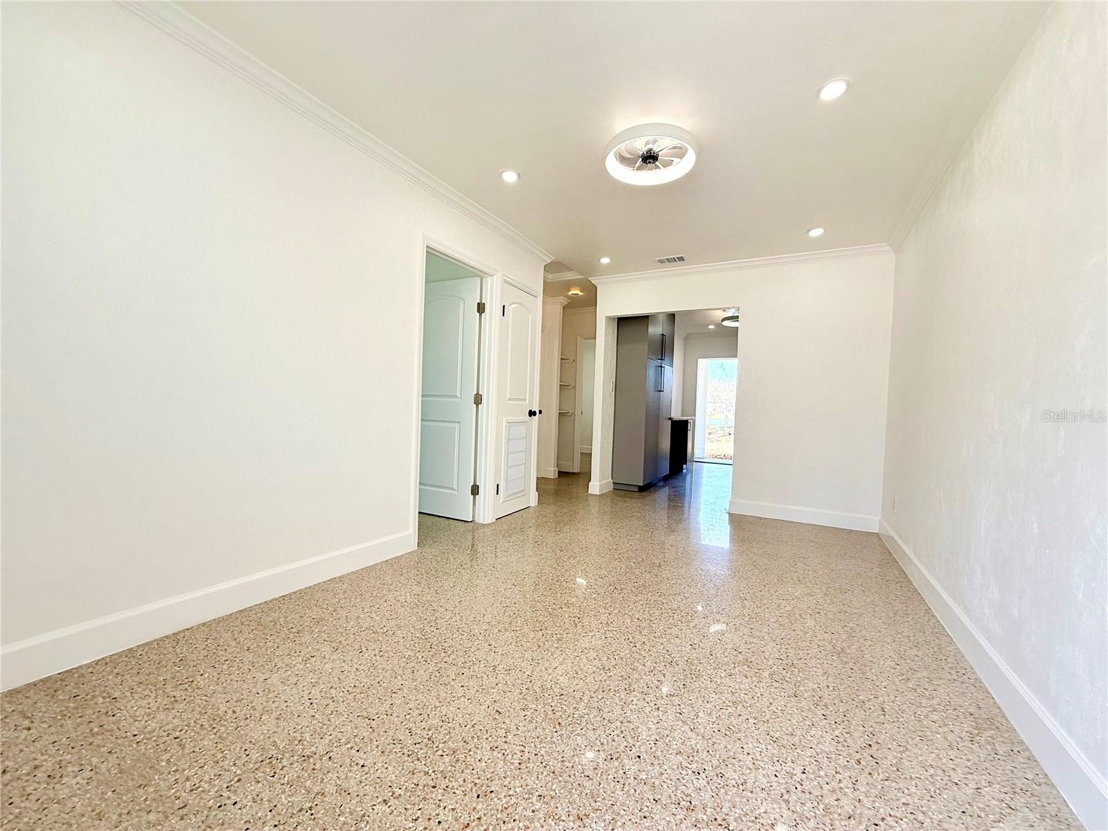 Image 6 of 22 For 750 Bethune Street