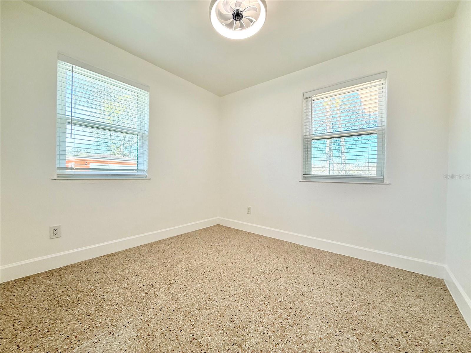 Image 9 of 22 For 750 Bethune Street