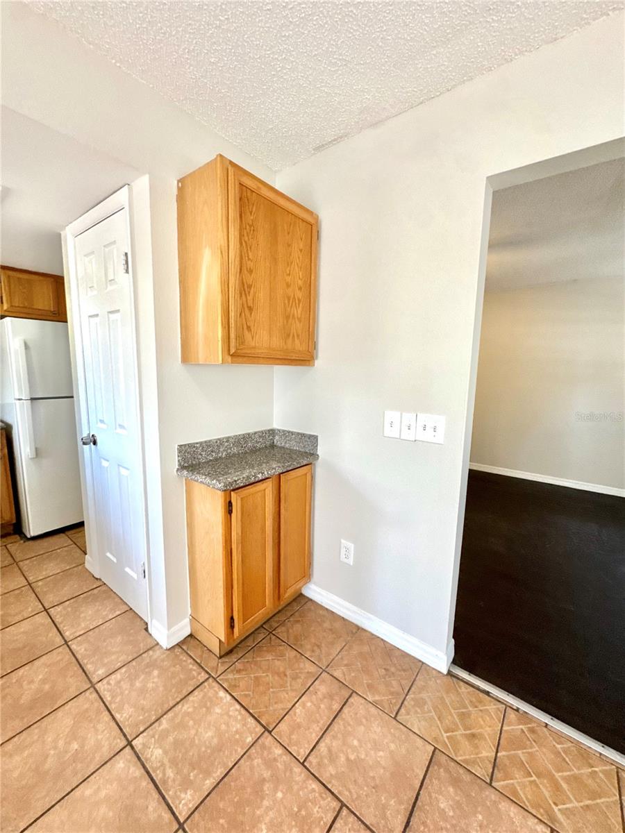 Image 10 of 36 For 414 Wade Avenue