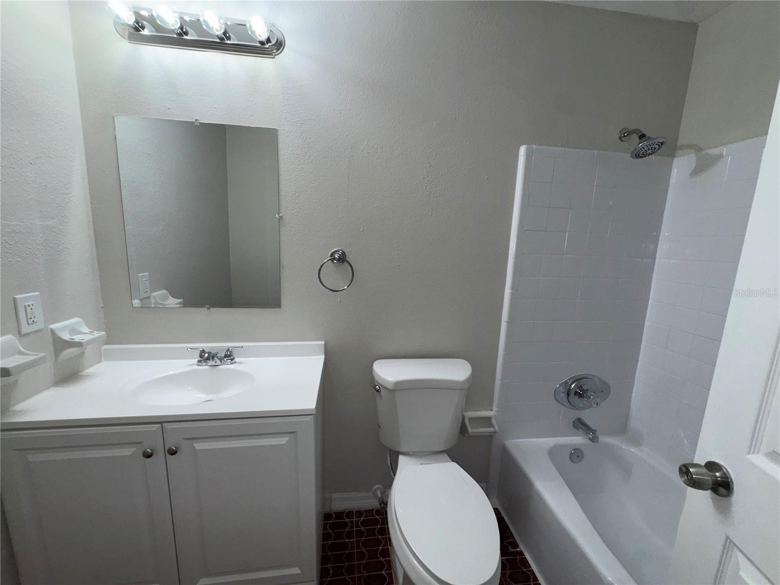 Image 14 of 36 For 414 Wade Avenue