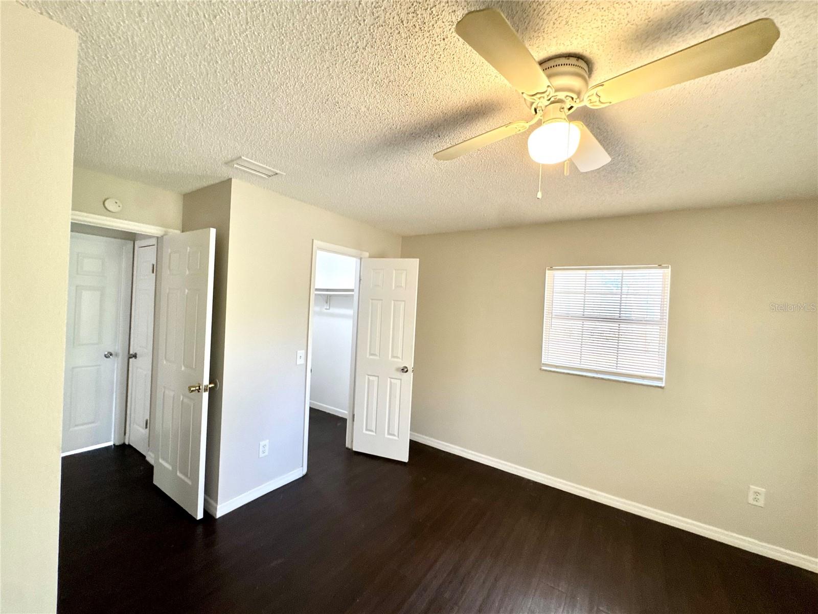 Image 17 of 36 For 414 Wade Avenue