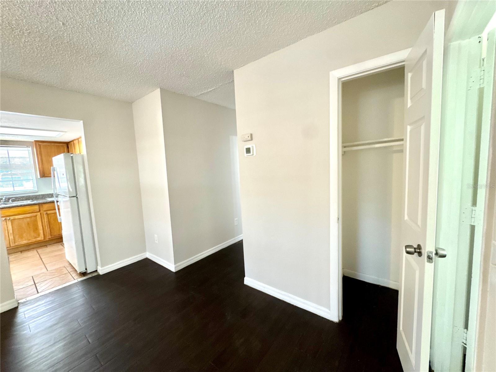 Image 18 of 36 For 414 Wade Avenue