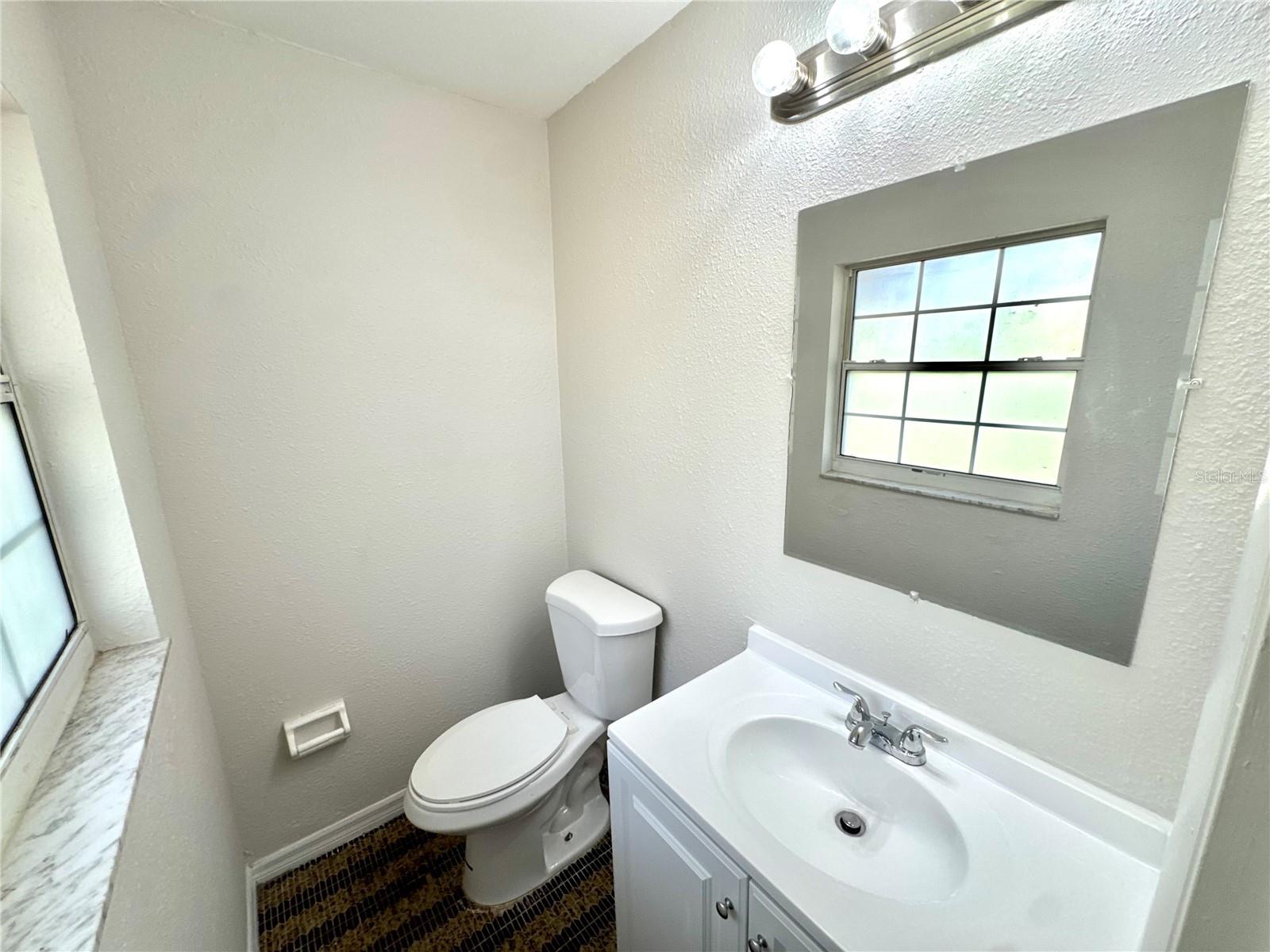 Image 19 of 36 For 414 Wade Avenue