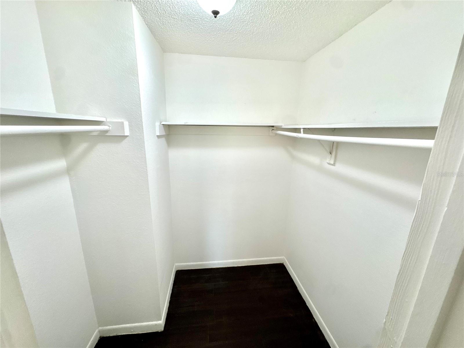 Image 20 of 36 For 414 Wade Avenue