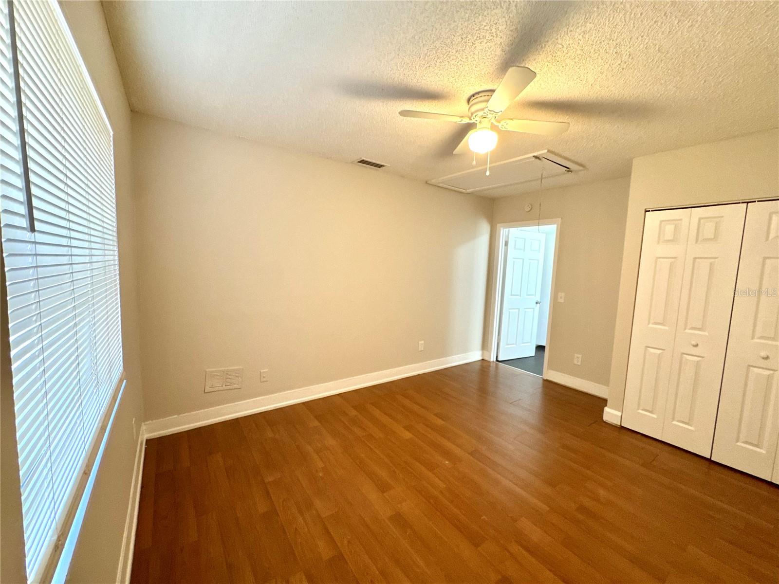 Image 25 of 36 For 414 Wade Avenue