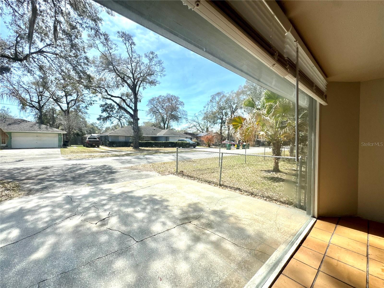 Image 26 of 36 For 414 Wade Avenue