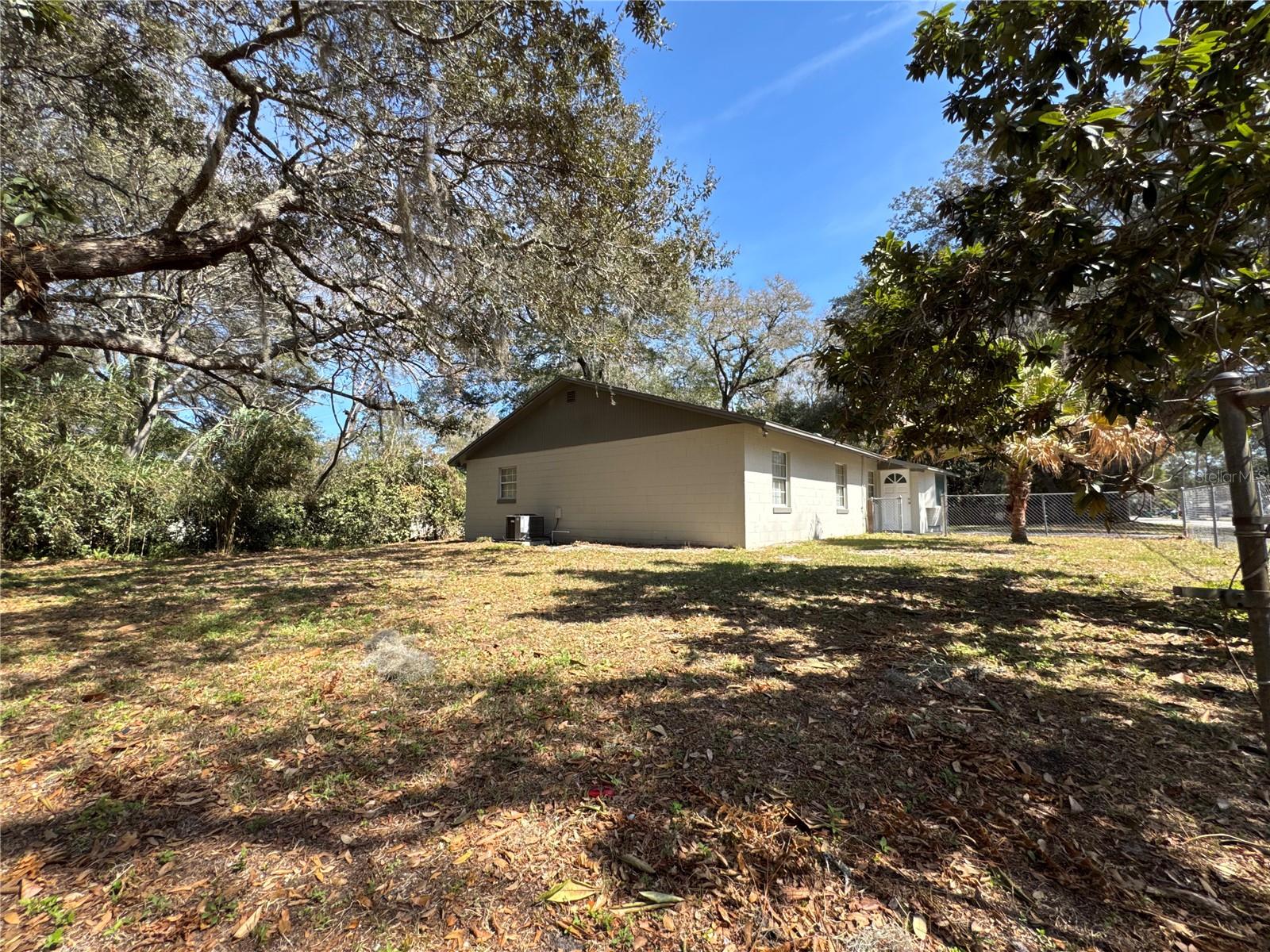 Image 28 of 36 For 414 Wade Avenue