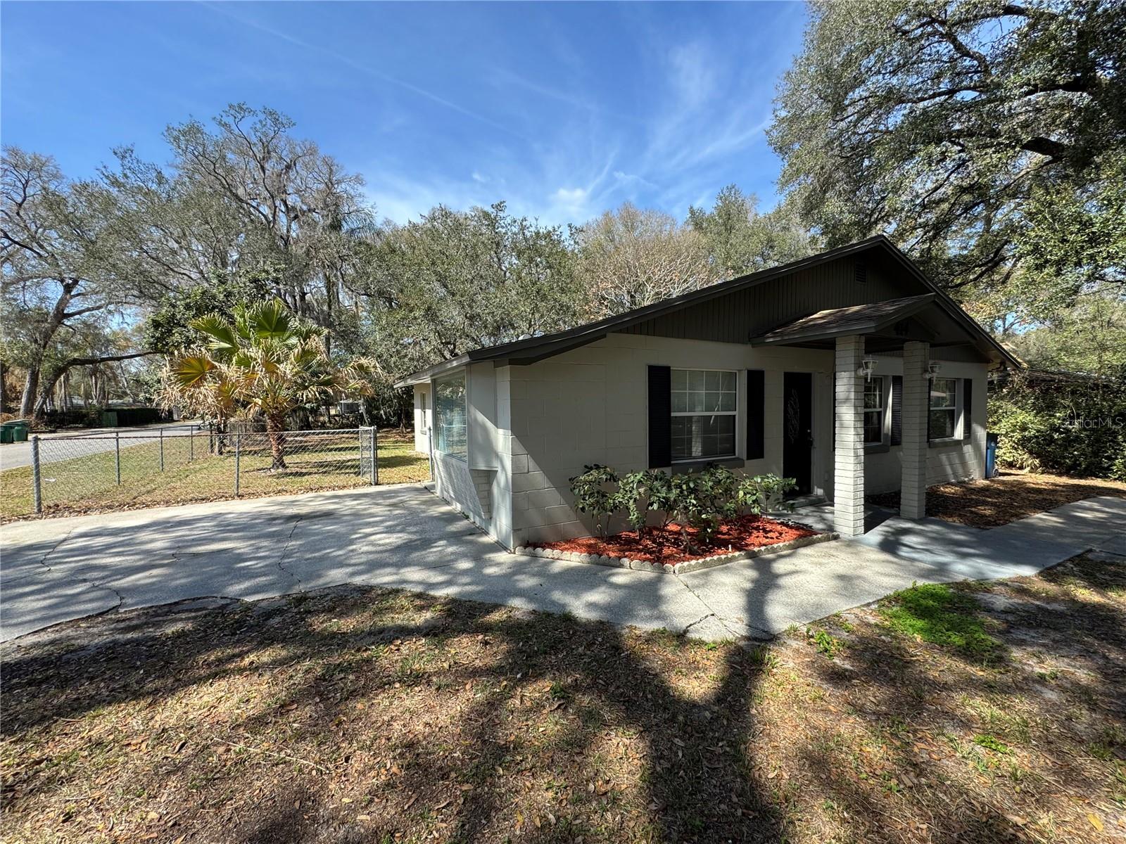 Image 4 of 36 For 414 Wade Avenue