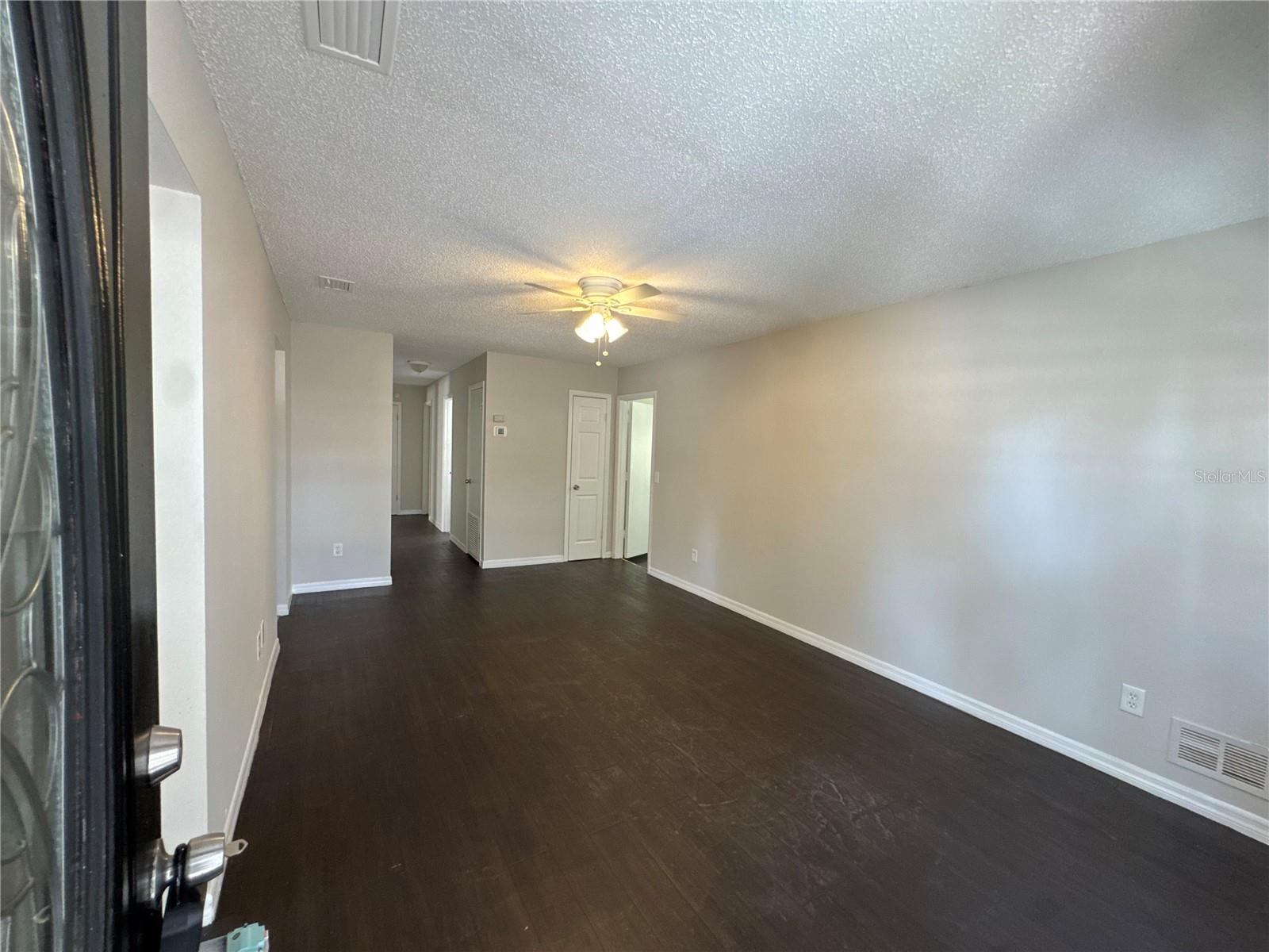 Image 7 of 36 For 414 Wade Avenue