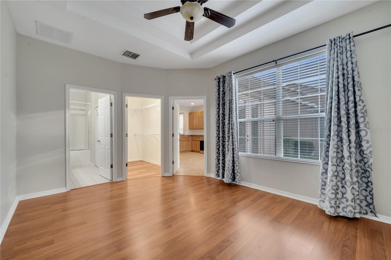 Image 15 of 33 For 13845 Ancilla Boulevard