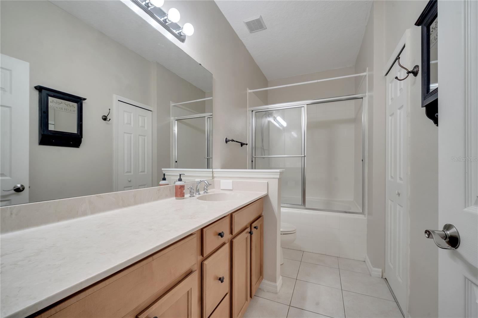 Image 19 of 33 For 13845 Ancilla Boulevard