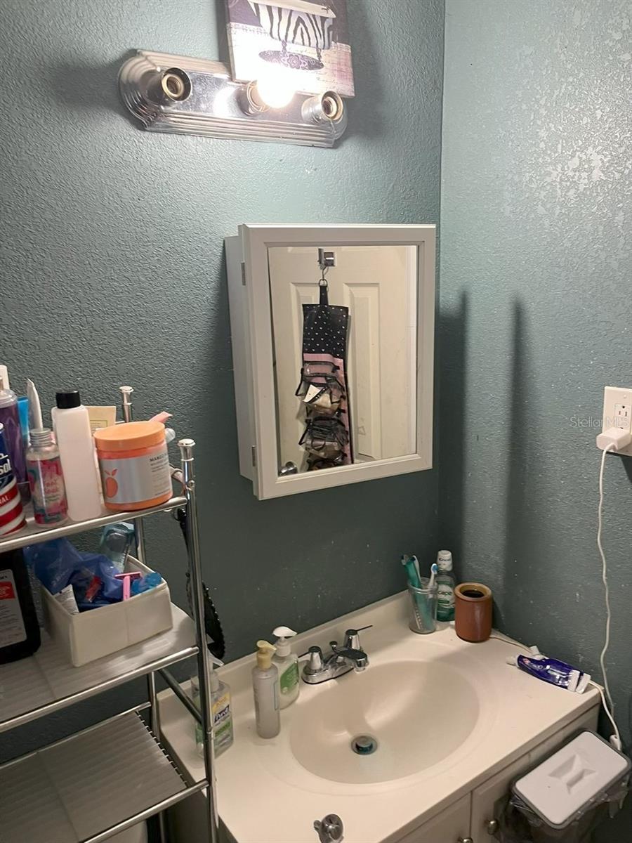 Image 6 of 8 For 4325 Lake Lawne Avenue