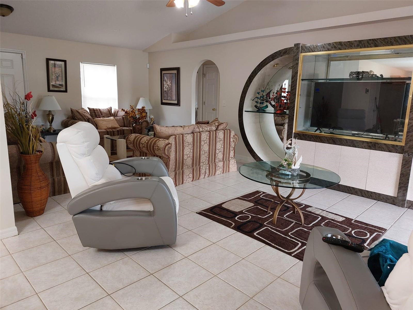 Image 4 of 29 For 307 Oakland Avenue