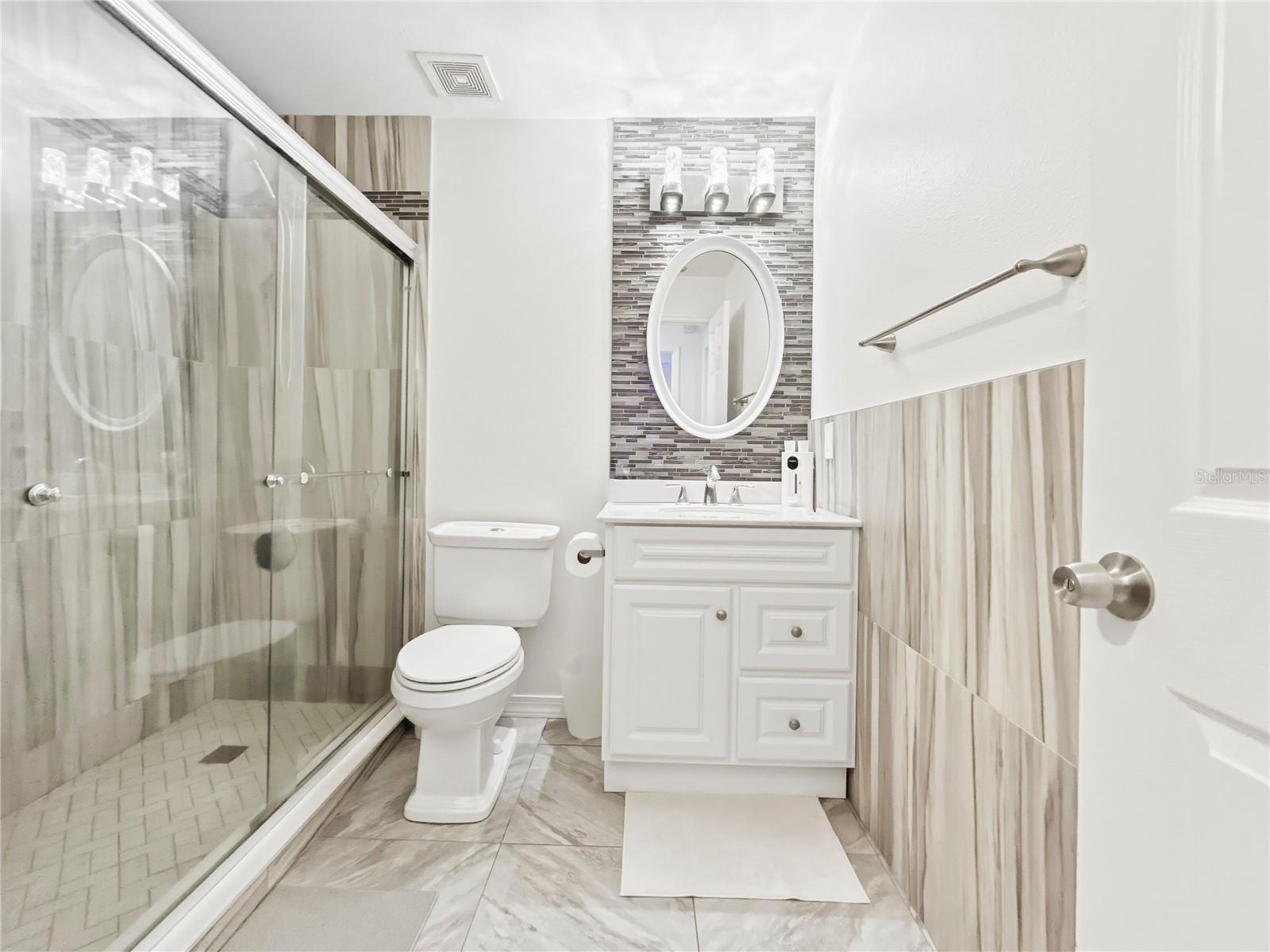 Image 17 of 28 For 2285 Fox Wood Court