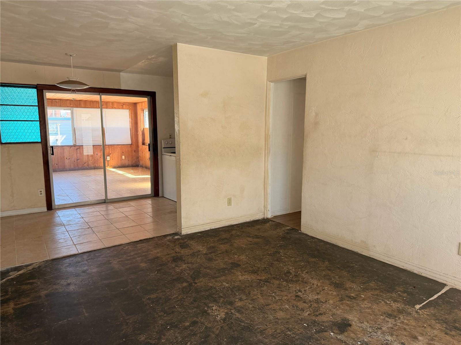 Image 2 of 14 For 801 Lewis Drive