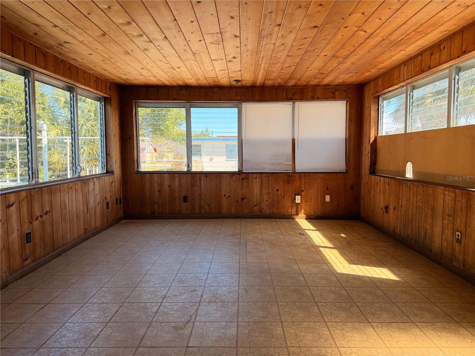 Image 6 of 14 For 801 Lewis Drive