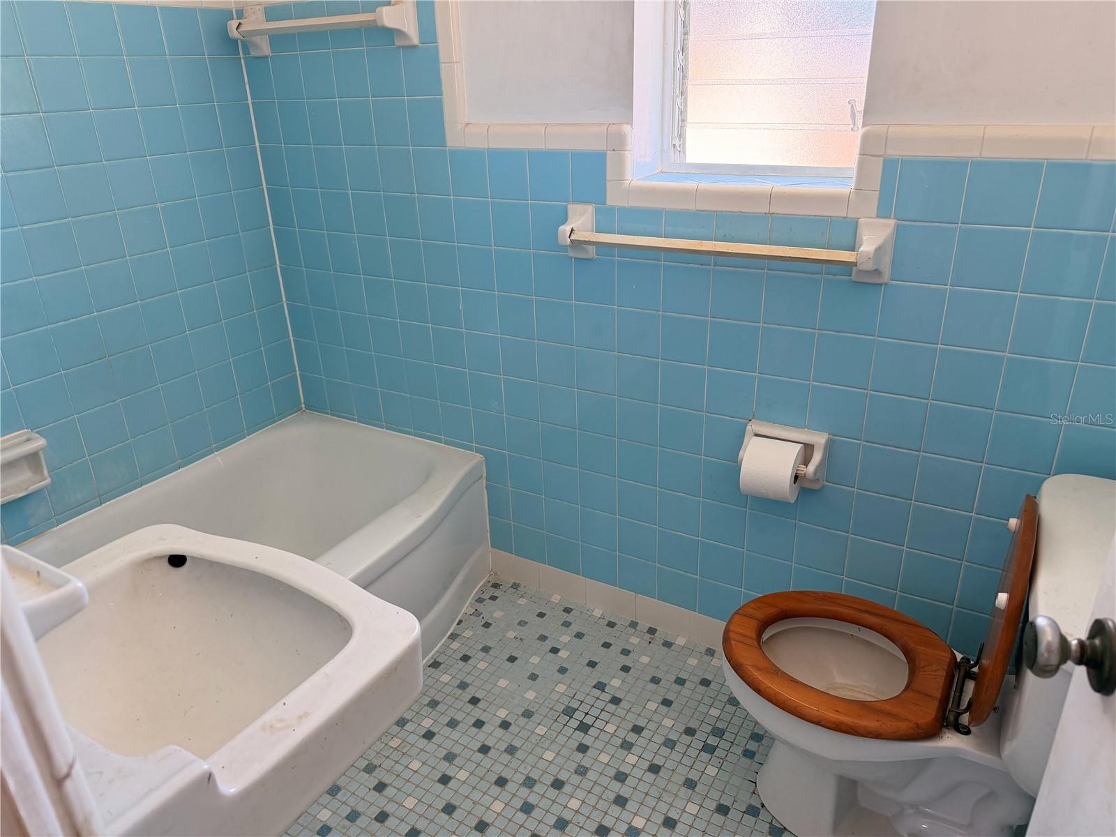 Image 8 of 14 For 801 Lewis Drive