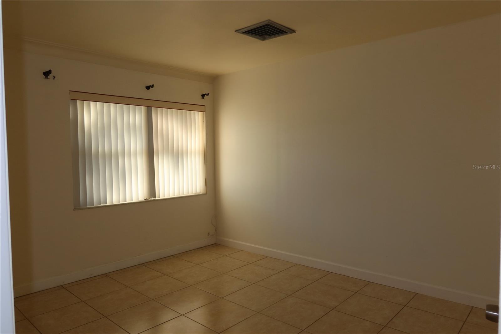 Image 13 of 30 For 3713 Benson Avenue N