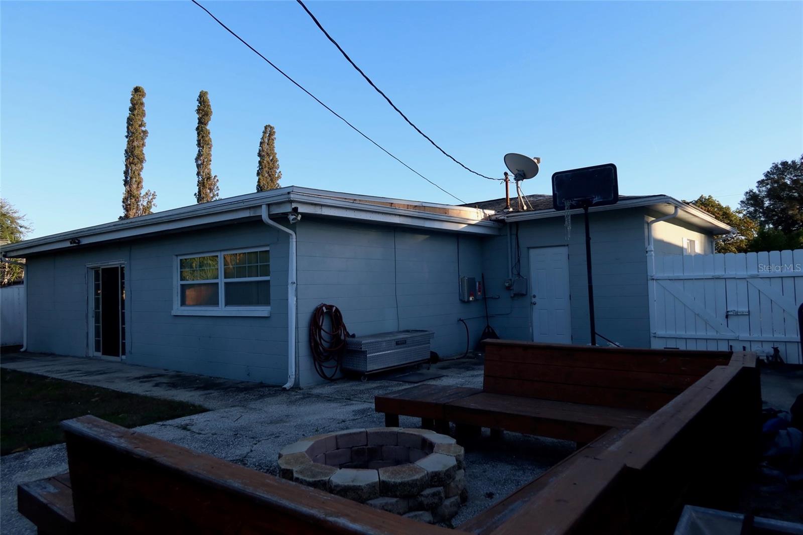 Image 18 of 30 For 3713 Benson Avenue N