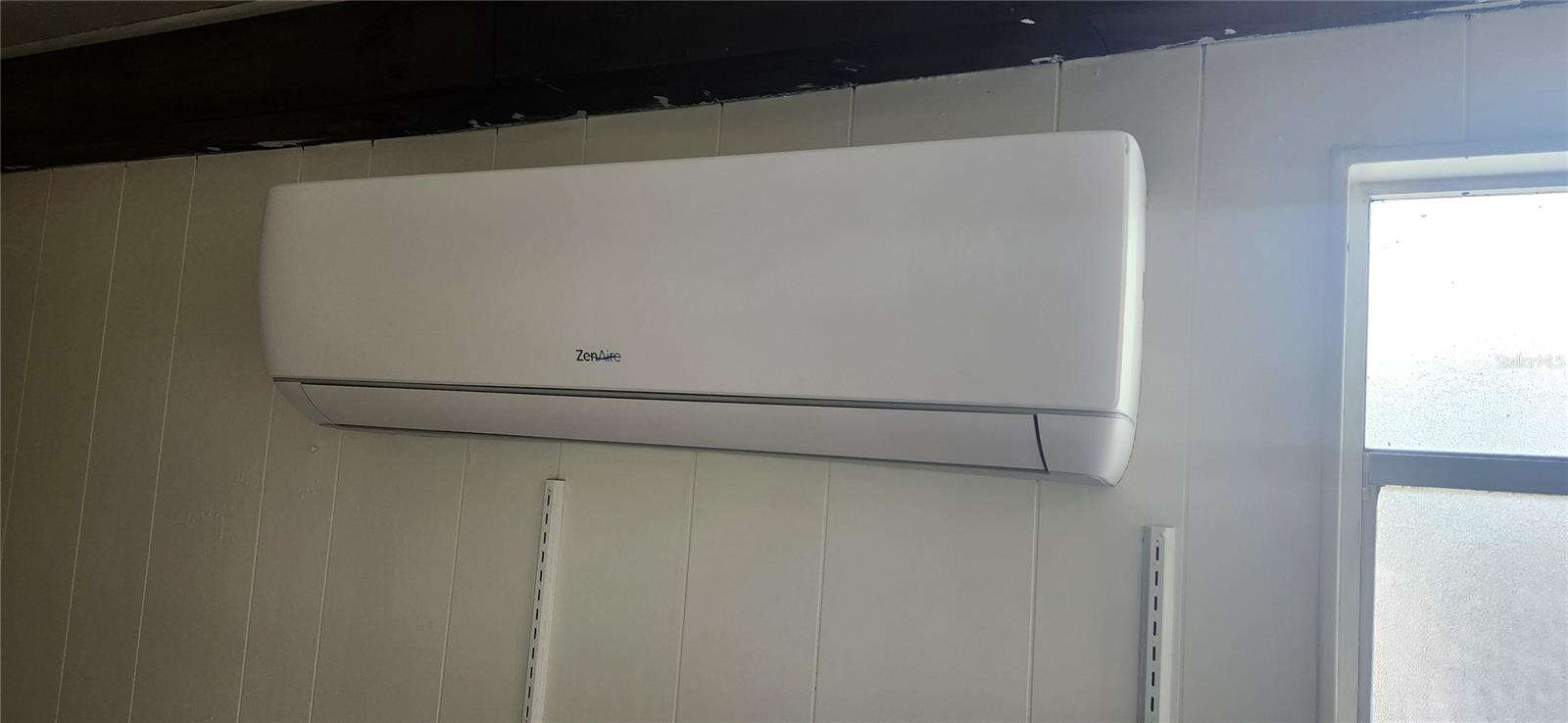 Image 7 of 30 For 3713 Benson Avenue N