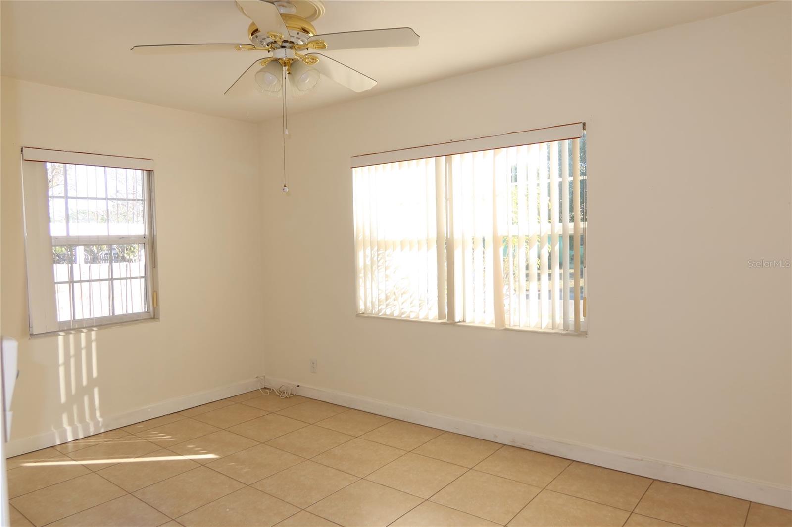 Image 9 of 30 For 3713 Benson Avenue N