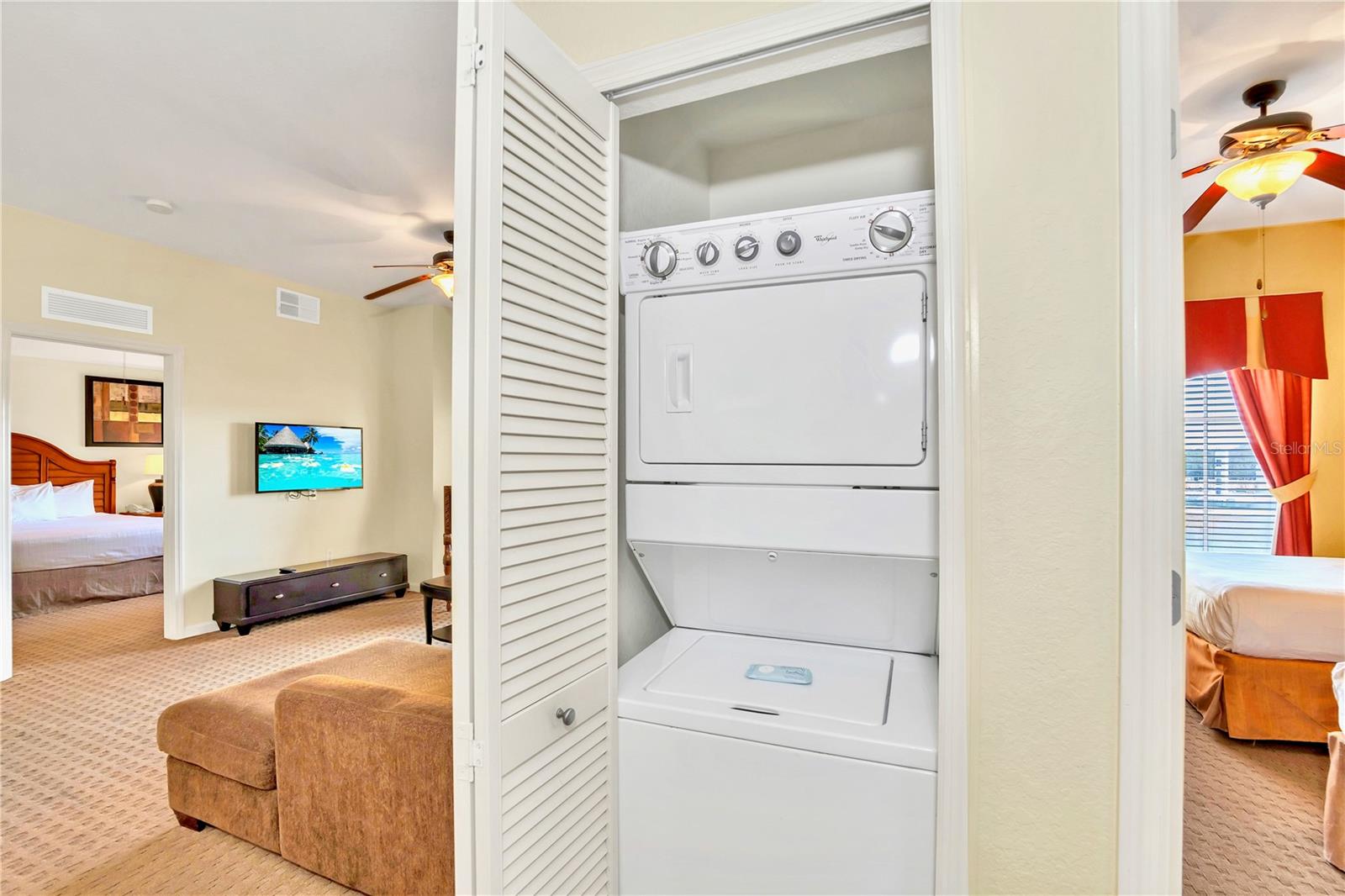 Image 21 of 26 For 8113 Resort Village Drive 4404