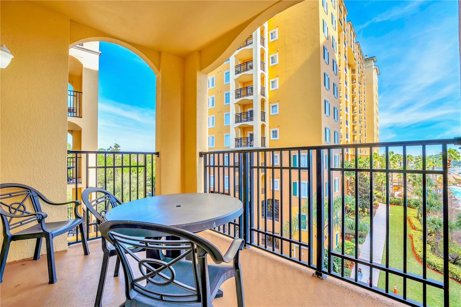 Image 23 of 26 For 8113 Resort Village Drive 4404