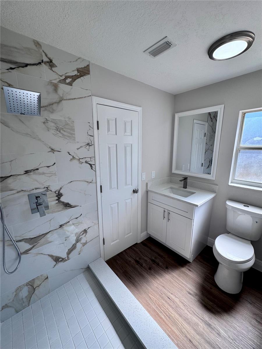 Image 23 of 39 For 433 Apopka Hills Circle