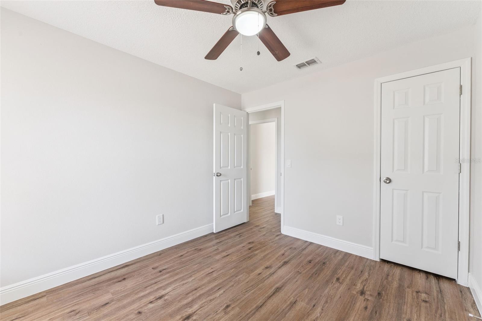 Image 26 of 39 For 433 Apopka Hills Circle