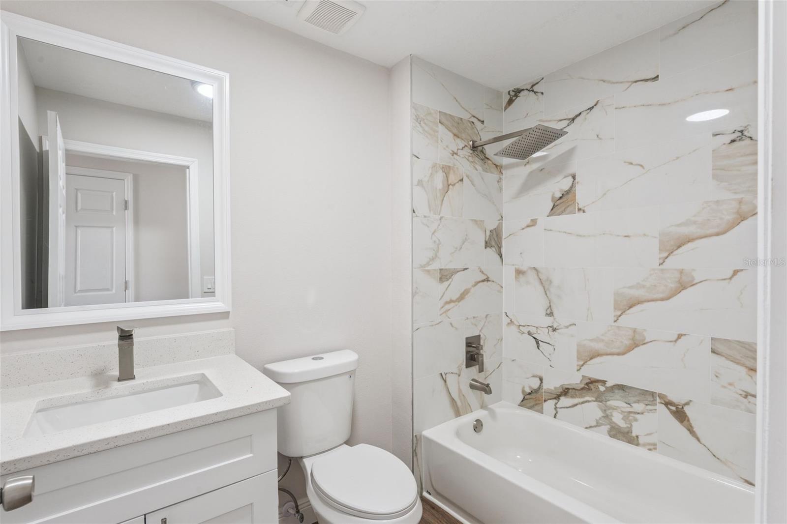 Image 27 of 39 For 433 Apopka Hills Circle