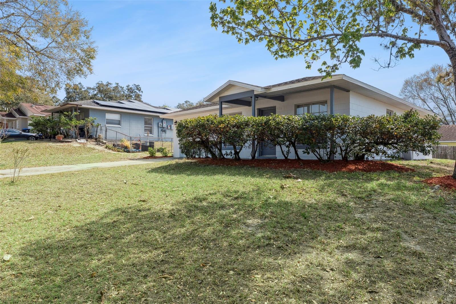 Image 3 of 39 For 433 Apopka Hills Circle