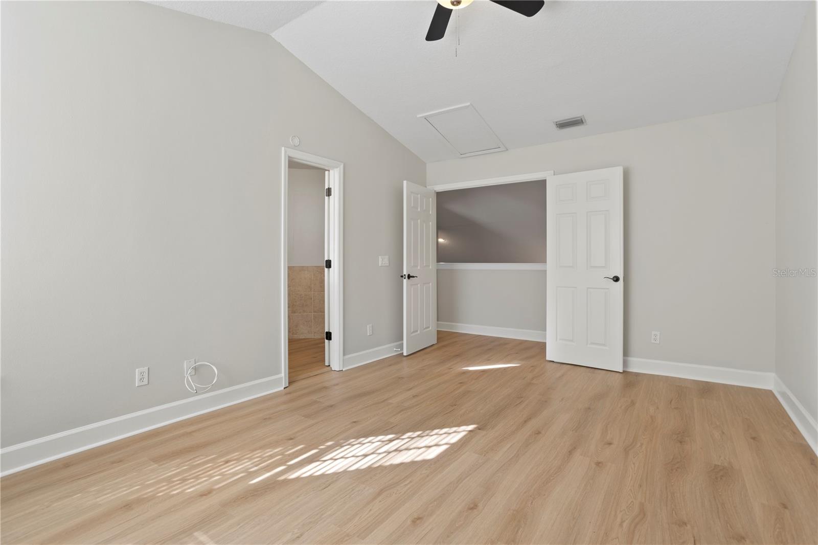 Image 16 of 27 For 1454 Farringdon Circle