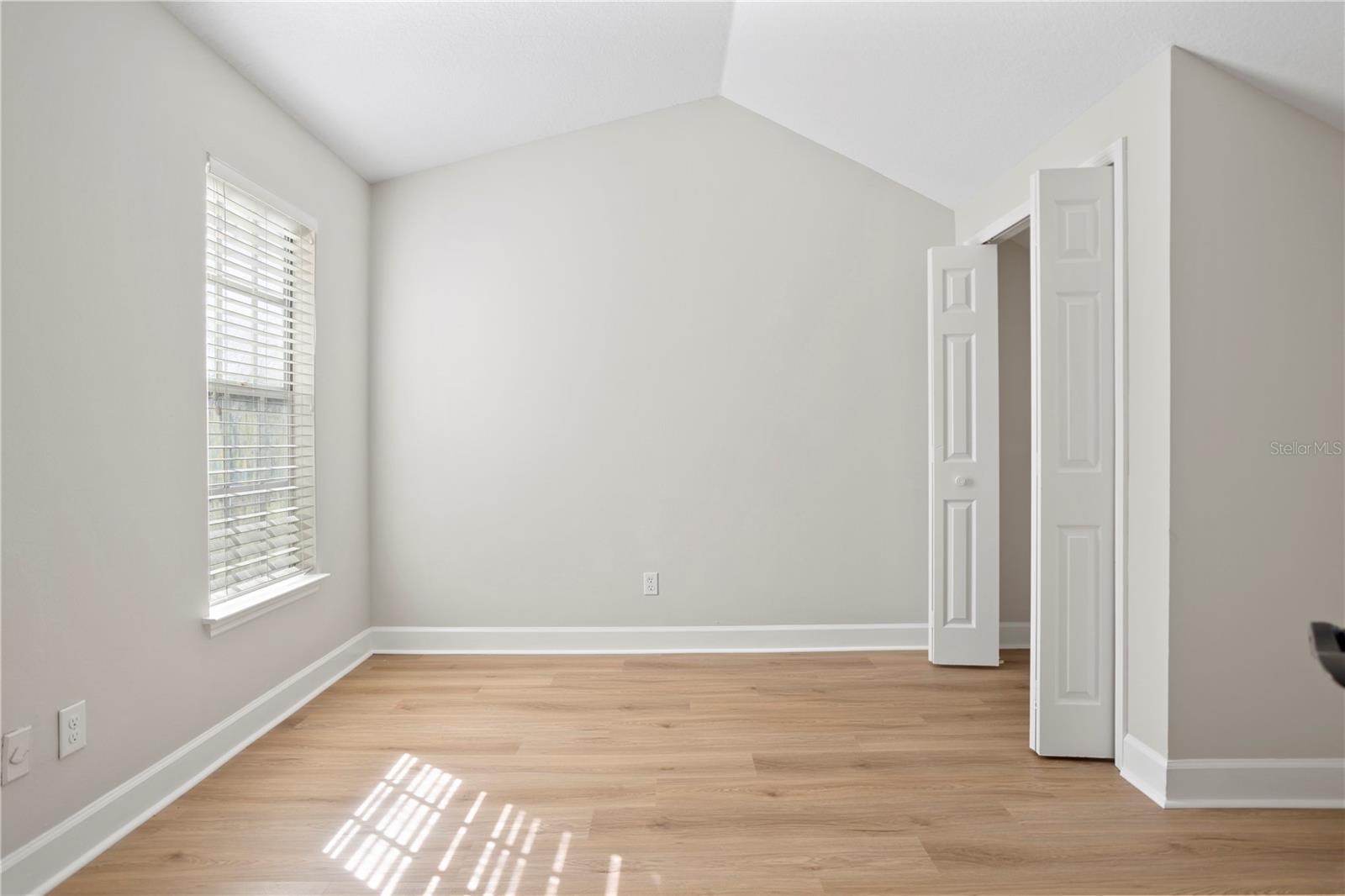 Image 20 of 27 For 1454 Farringdon Circle