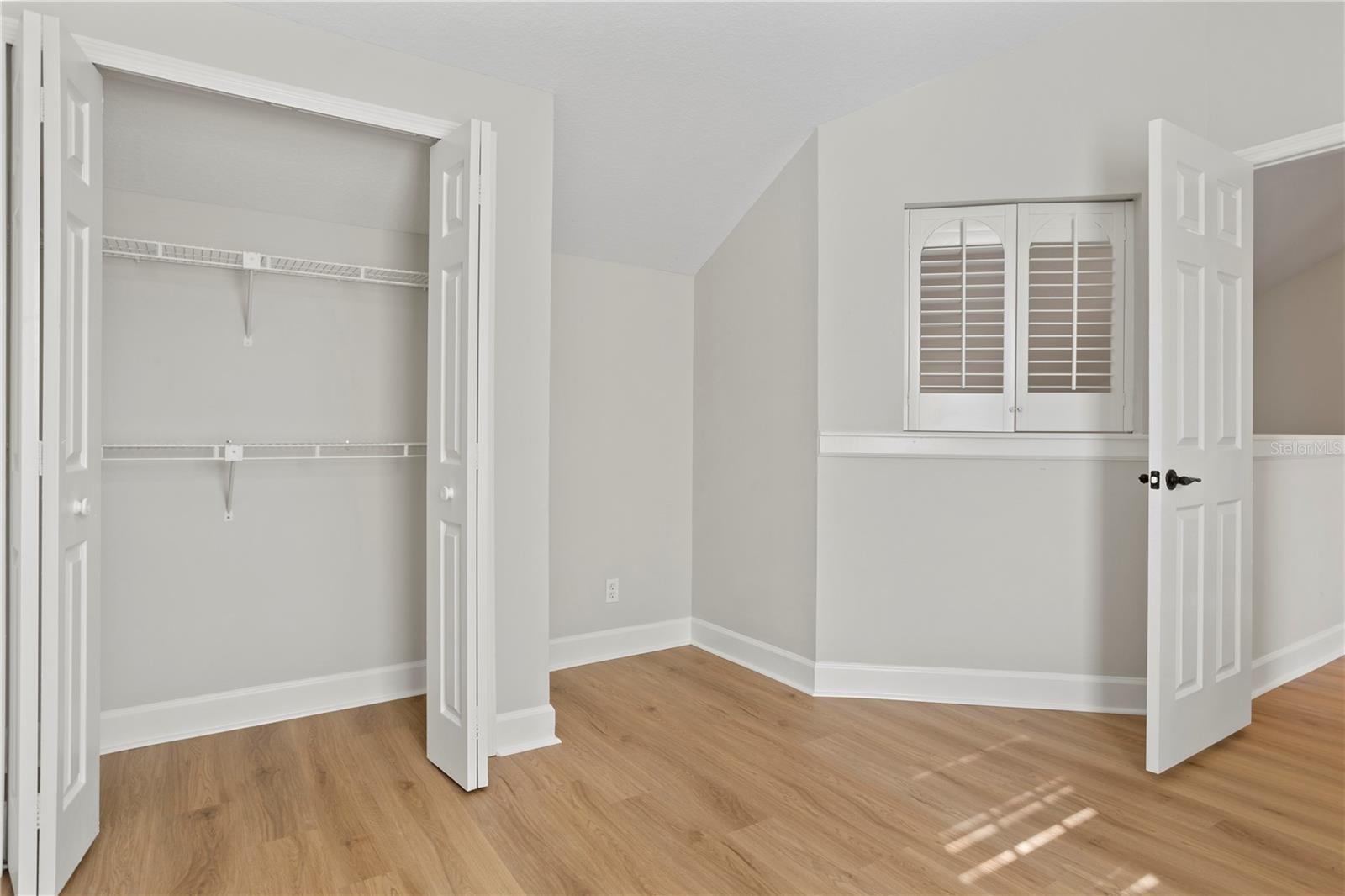 Image 21 of 27 For 1454 Farringdon Circle