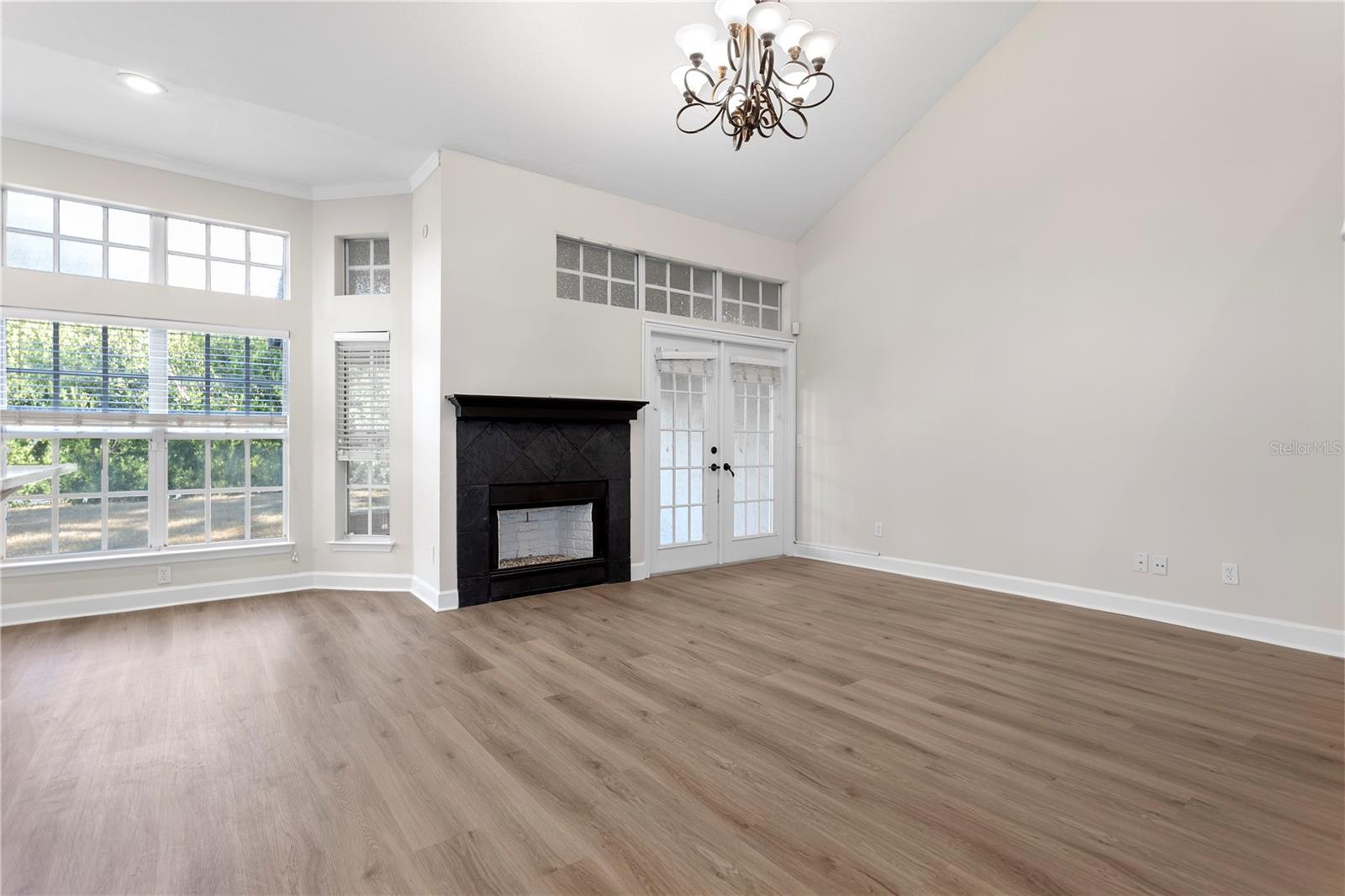 Image 8 of 27 For 1454 Farringdon Circle