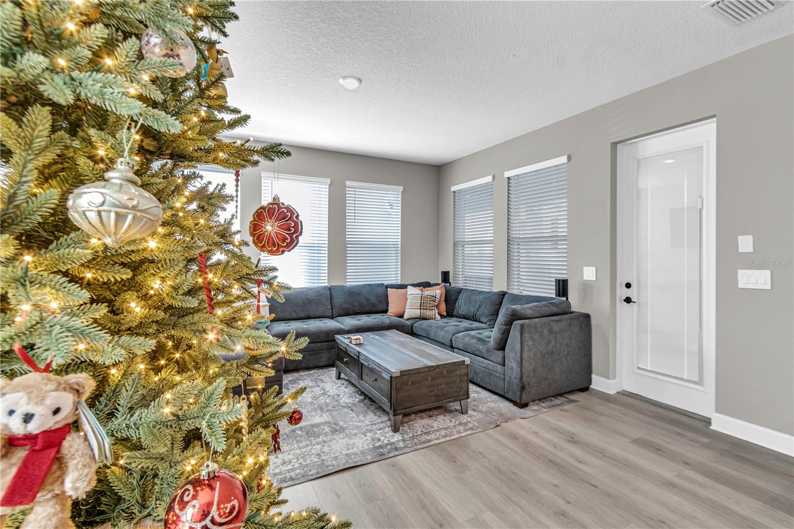 Image 12 of 40 For 16271 Honey Harvest Street