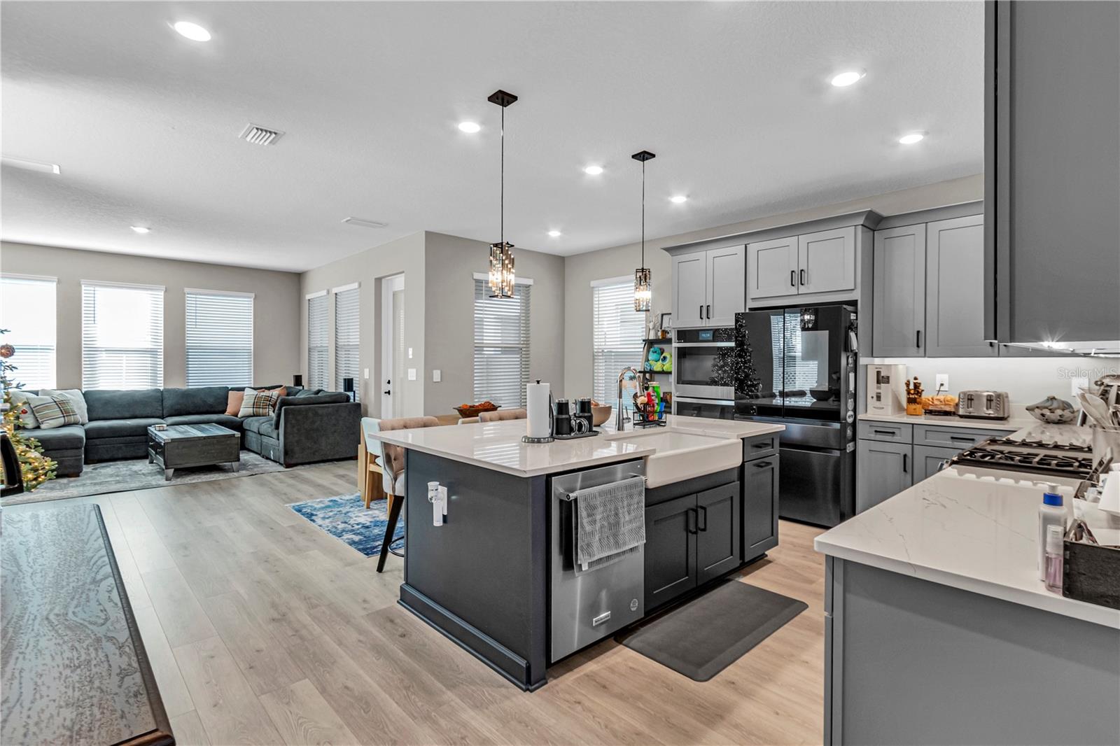 Image 4 of 40 For 16271 Honey Harvest Street