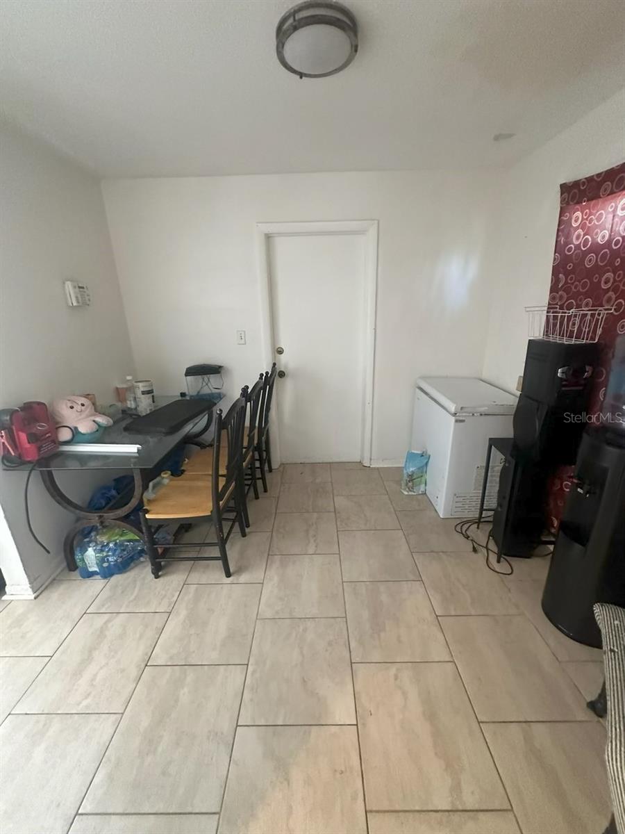 Image 5 of 12 For 4203 Clarinda Street