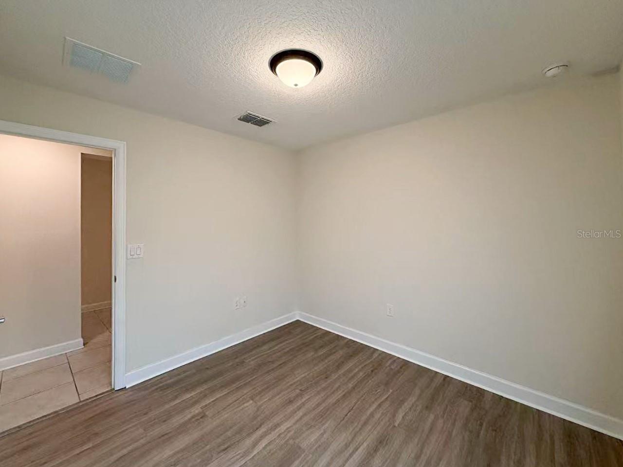 Image 13 of 52 For 416 Andrea Circle