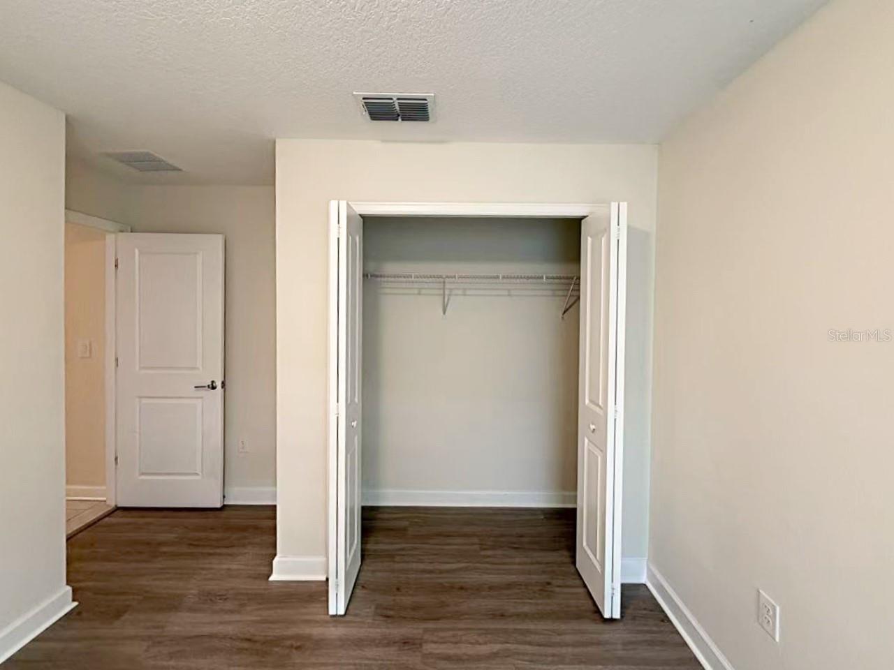 Image 17 of 52 For 416 Andrea Circle