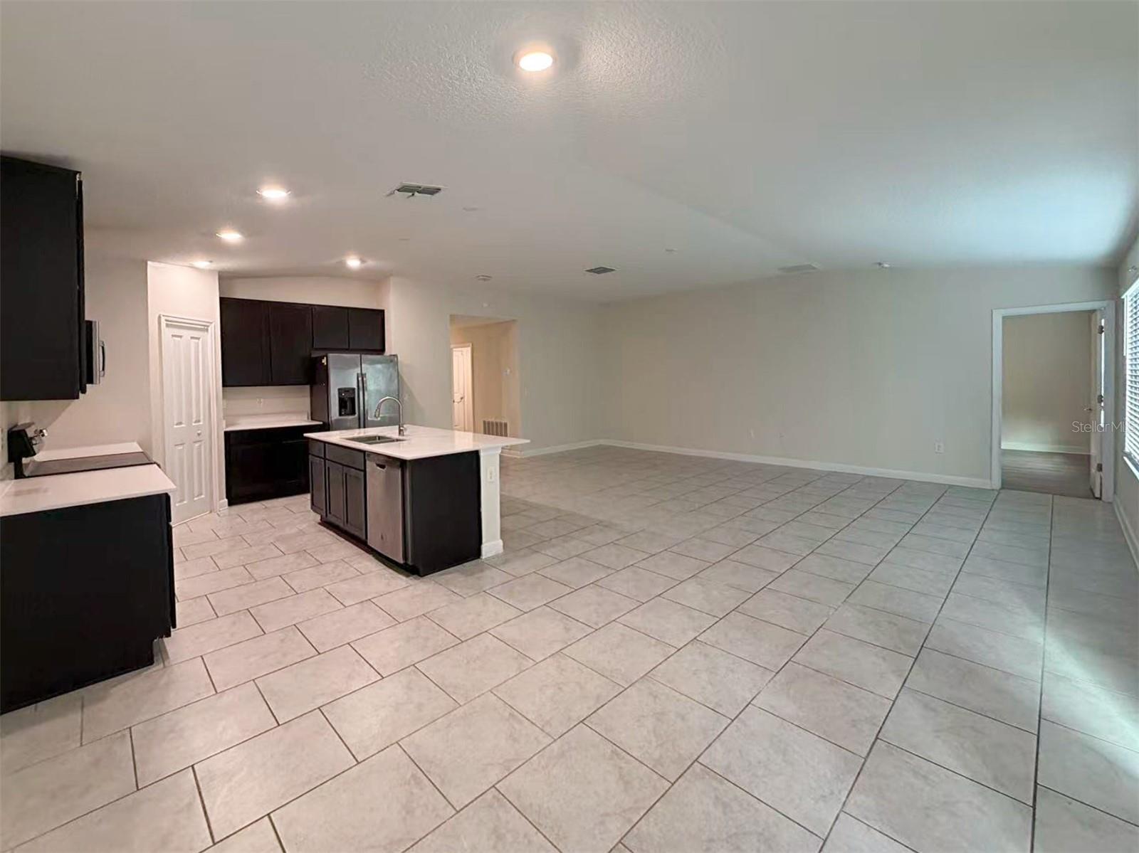 Image 27 of 52 For 416 Andrea Circle