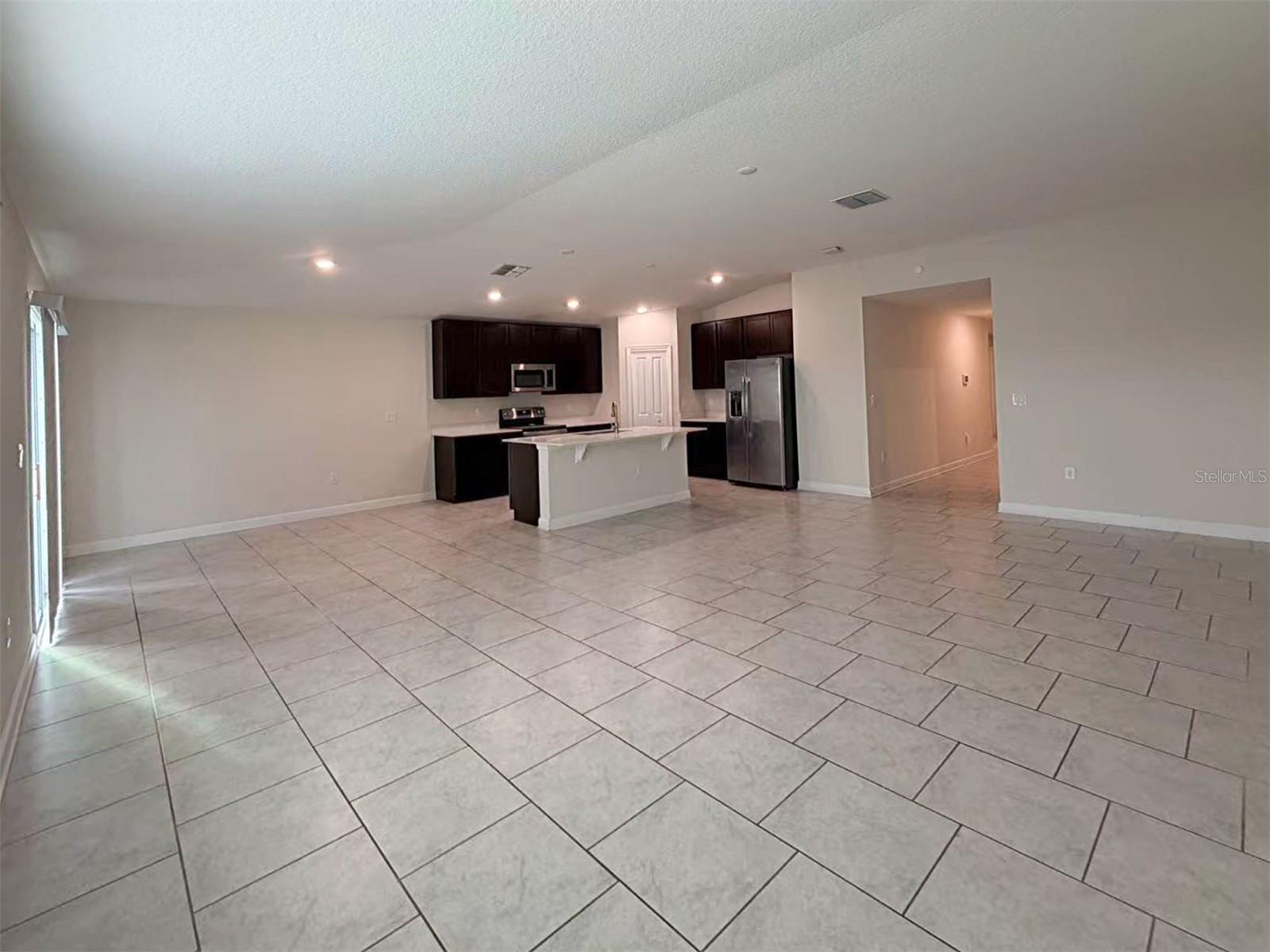 Image 28 of 52 For 416 Andrea Circle