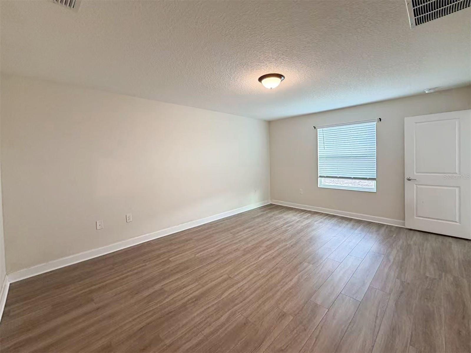 Image 37 of 52 For 416 Andrea Circle