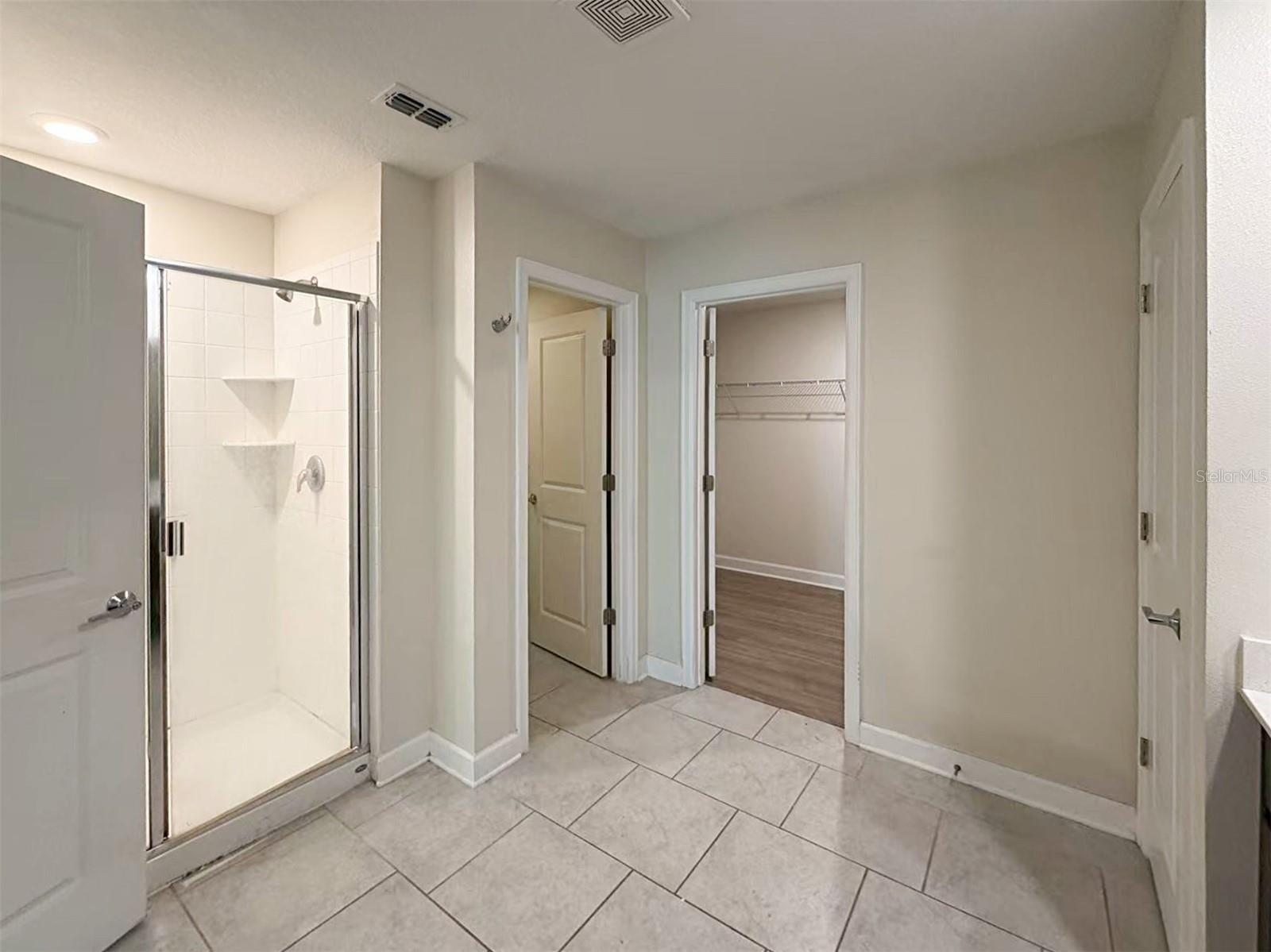 Image 39 of 52 For 416 Andrea Circle